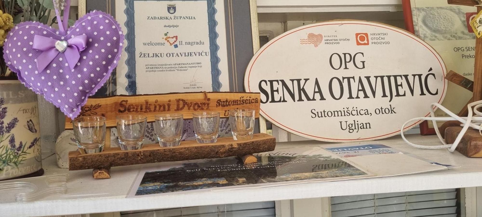 Апартаменты Senkini Dvori Sutomiscica Экстерьер фото